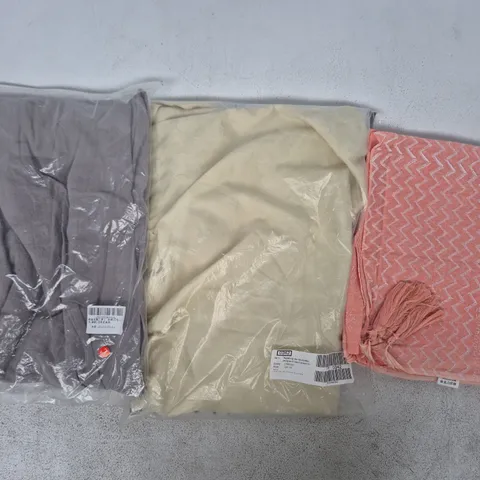 APPROXIMATELY 20 ASSORTED CLOTHING AND FASHION PRODUCTS IN VARIOUS STYLES AND SIZES - COLLECTION ONLY
