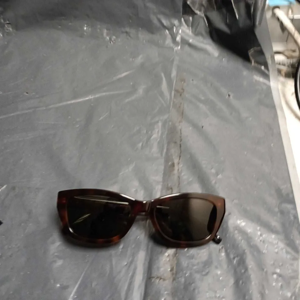 SAINT LAURENT PARIS SUNGLASSES – TORTOISHELL ACETATE