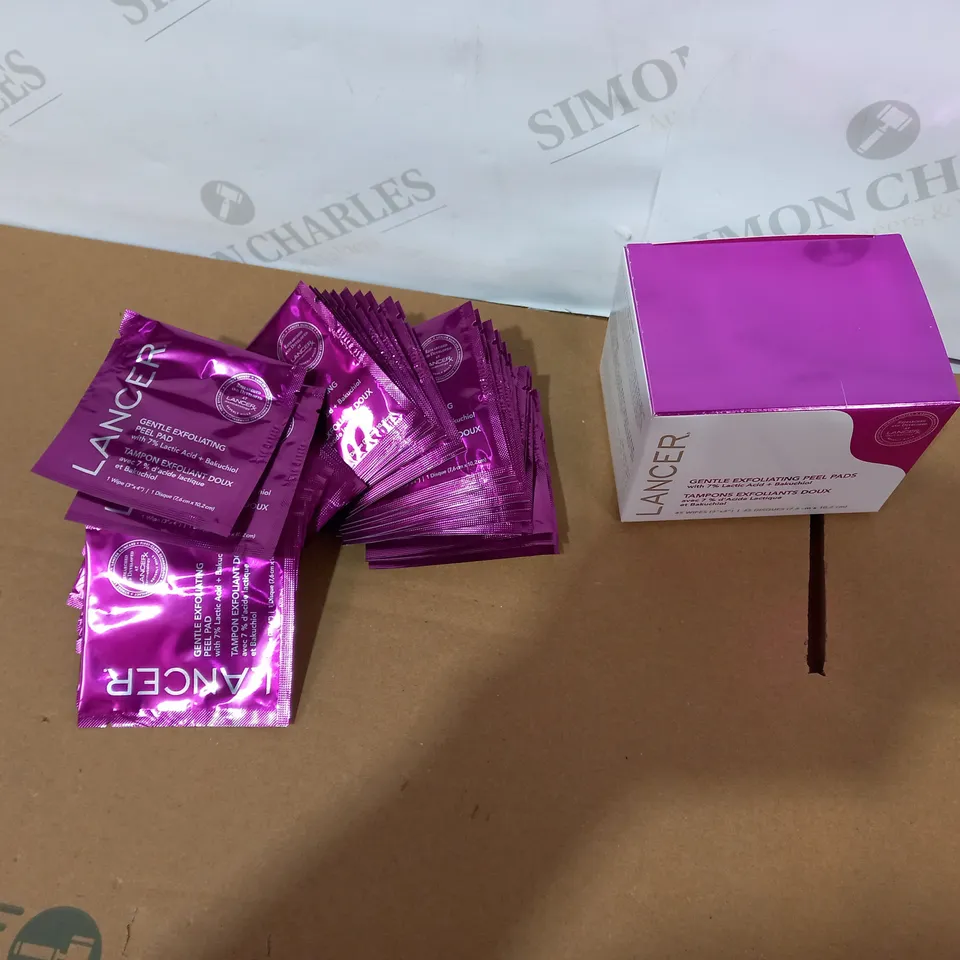 BOXED LANCER GENTLE EXFOLIATING PEEL PAD SET
