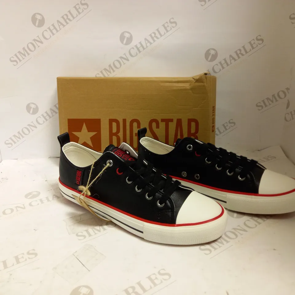 BIG STAR ARTICLE SIZE 40 TRAINER 