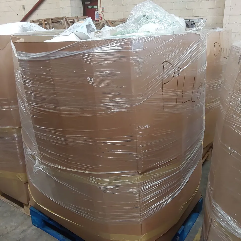 PALLET TO CONTAIN A LARGE ASSORTMENT OF PILLOWS, CUSHIONS AND RELATED PRODUCTS 