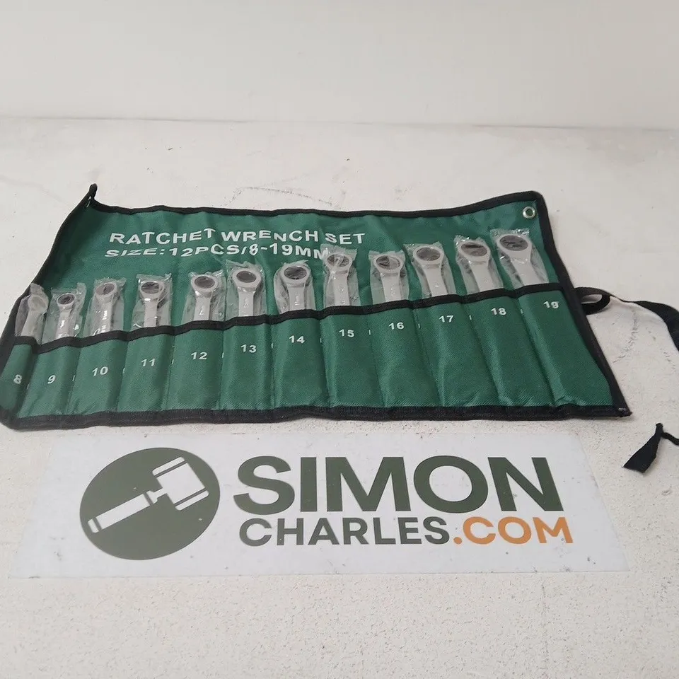 RATCHET WRENCH SET, 12 PIECES, 8–19 MM, IN GREEN ROLL