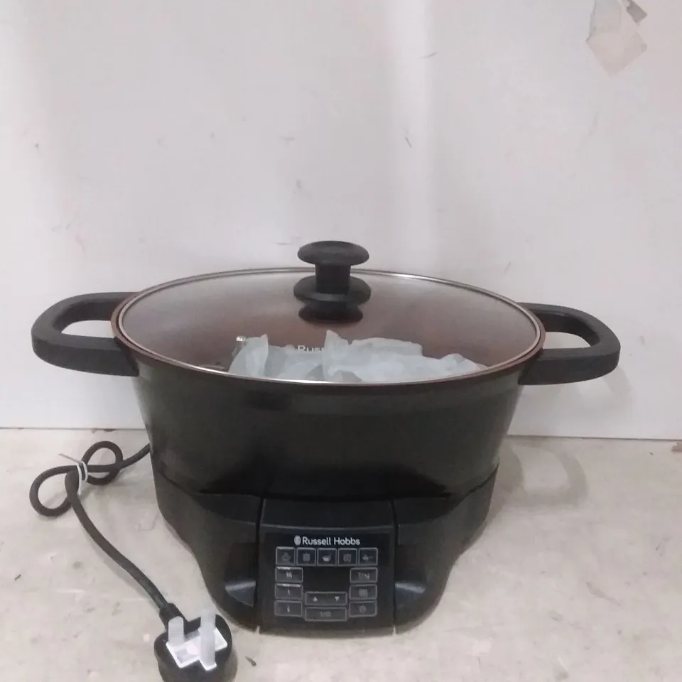 BOXED RUSSEL HOBS GOOD TO GO MULTI-COOKER