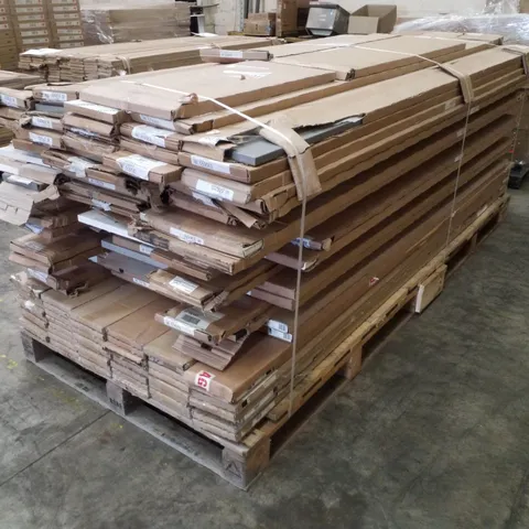 PALLET CONTAINING ASSORTED BATHROOM FURNITURE PARTS