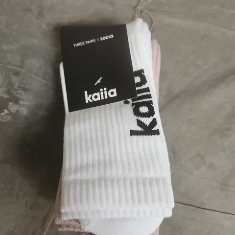 KAILA SOCKS – THREE PAIRS