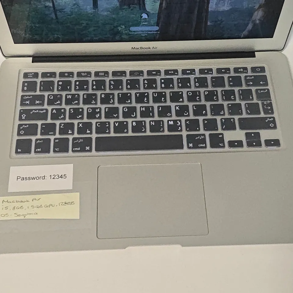 UNBOXED APPLE MACBOOK AIR I-5 8GB/128GB IN SILVER - A1466