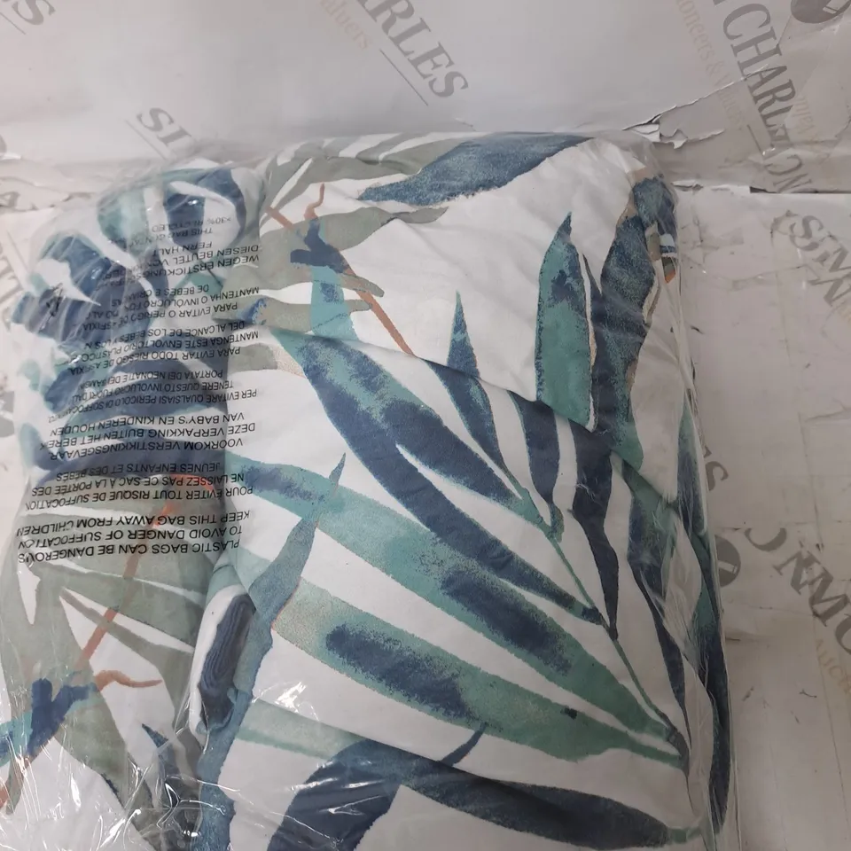 PALM DUVET 3 PIECE SET