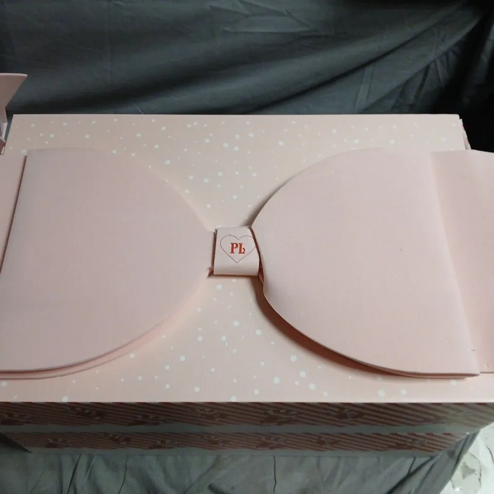 PLOUISE BAD BITCH ENERGY GIFT SET WITH A PINK BOX AND BOW