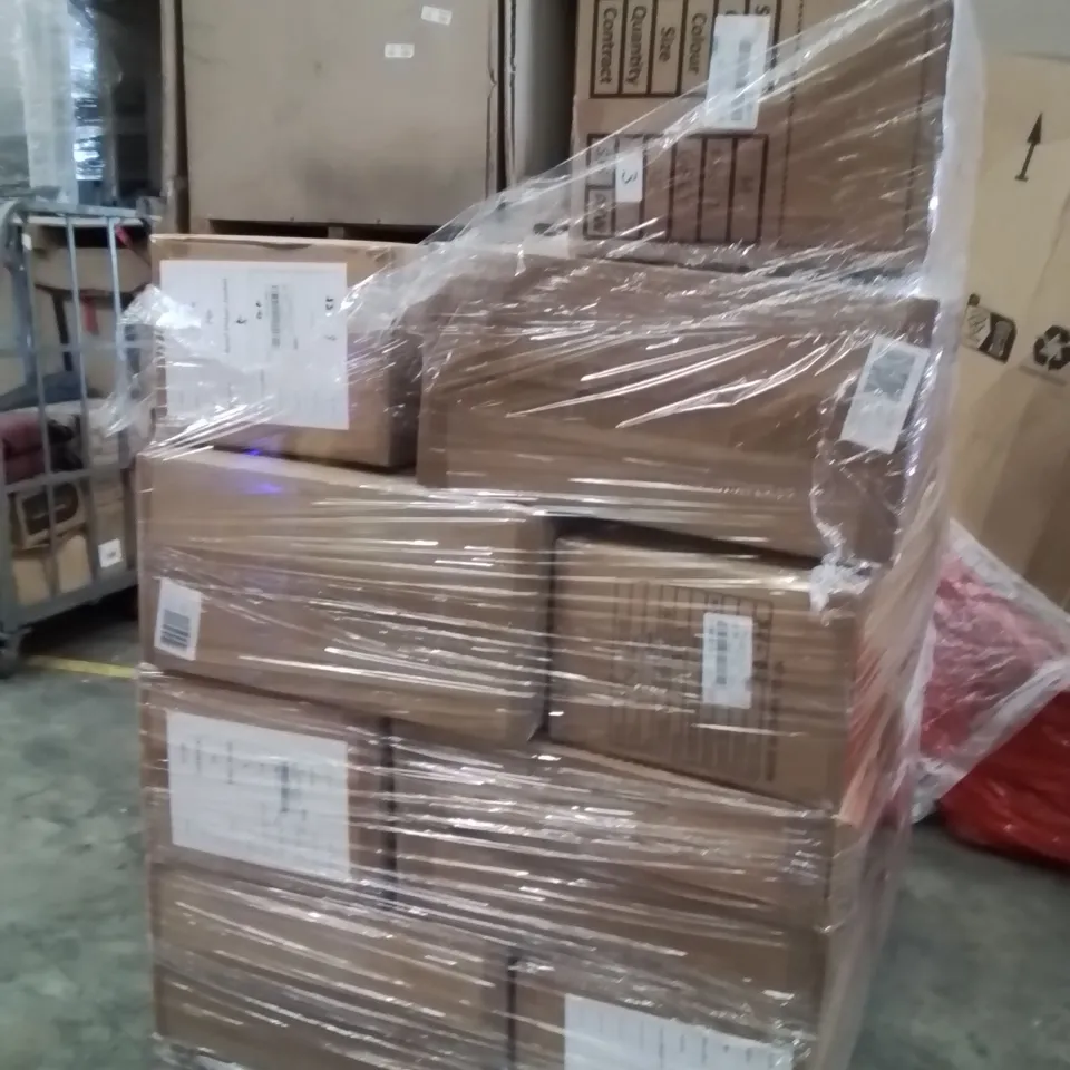 PALLET OF BRAND NEW WOMENS QUALITY DESIGNER CLOTHES APPROXIMATELY 100 TO INCLUDE;JD WILLIAMS TEDDY COAT,SIMPLY BE TEDDY BIKER JACKET,SIMPLY BE BORG JACKET ETC6