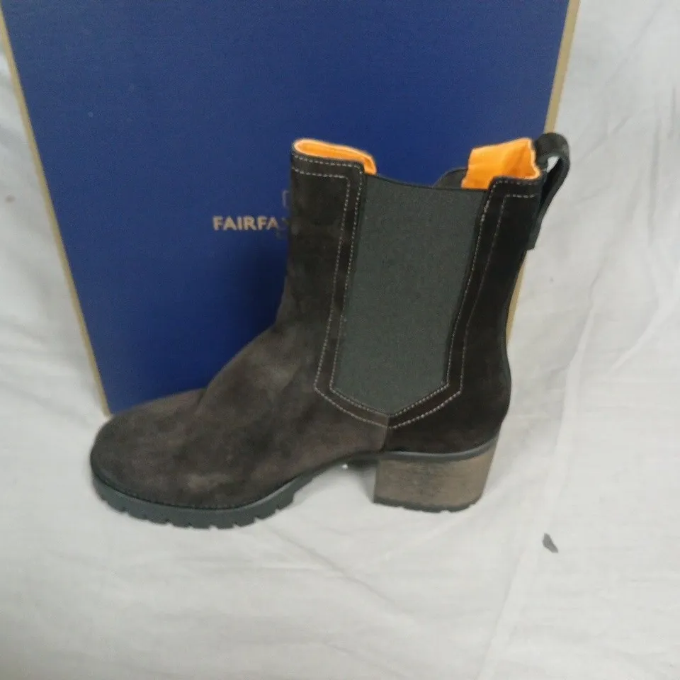 BOXED FAIRFAX & FAVOR WOMEN'S HEELED BOUDICA BOOTS IN BLACK SUEDE, UK 9