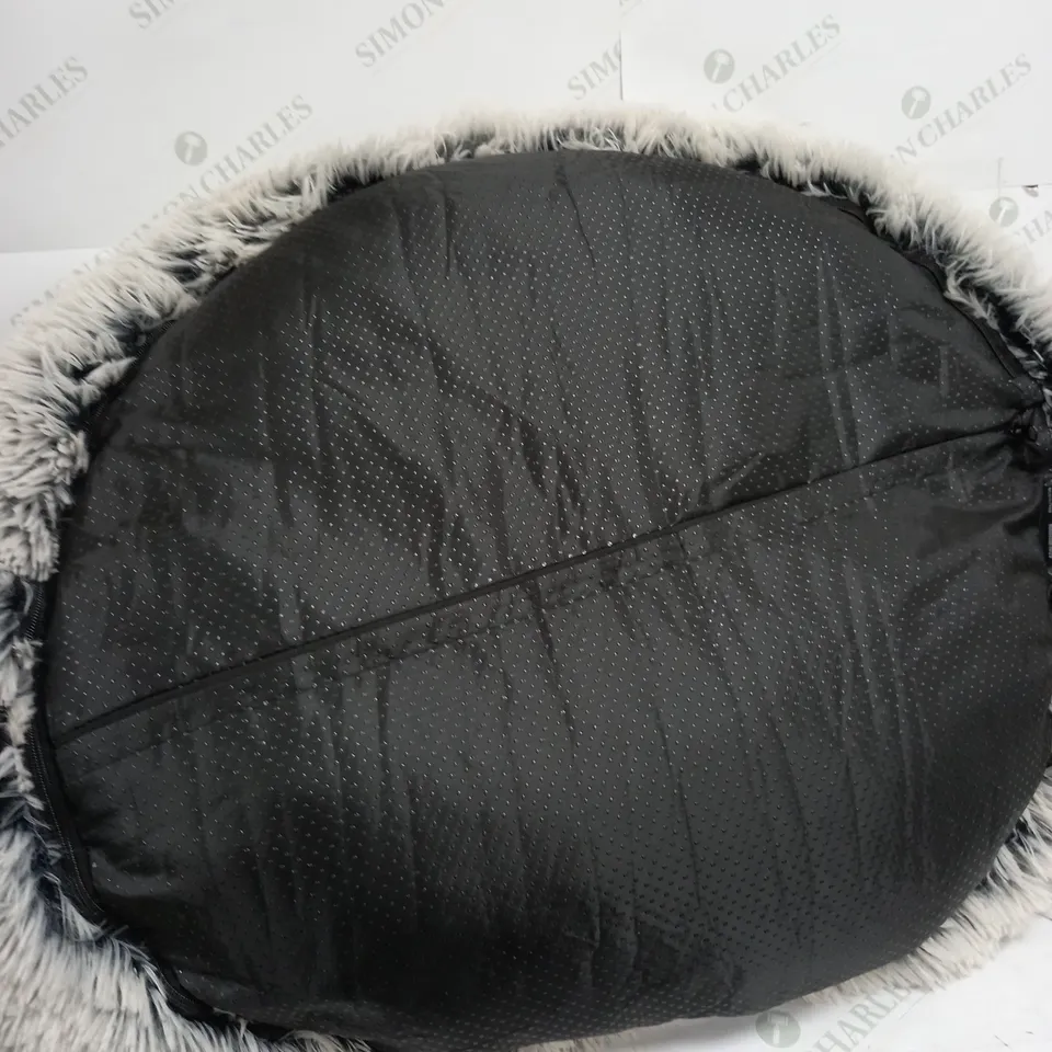 COZEE PAWS ODOUROLOGY FLUFFY ROUND PET BED - MEDIUM, TIPPED SILVER