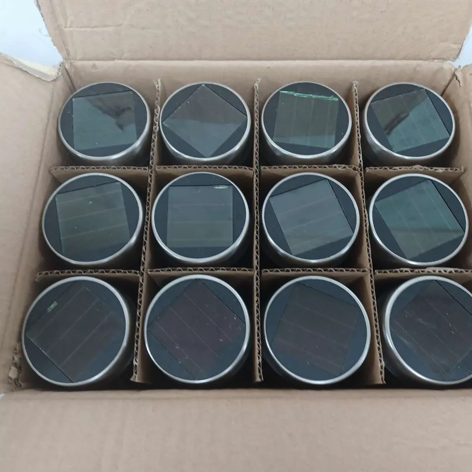 APPROXIMATELY 12 GEORGE HOME GLITTERING SOLAR LIGHTS