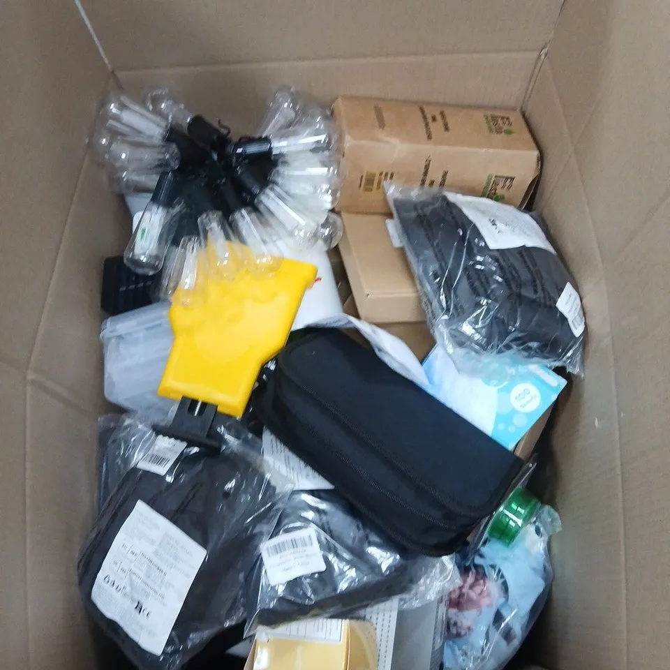 BOX OF APPROXIMATELY 10 ASSORTED ITEMS INCLUDING SMART HUB SH35A, A CAR TOOL KIT AND DOUBLE DRAGON PREMIUM THERMAL LABELS