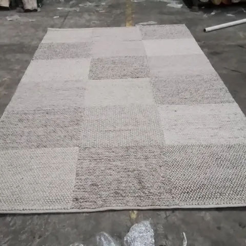 QUALITY DESIGNER AREA RUG - APPROXIMATELY 300X200