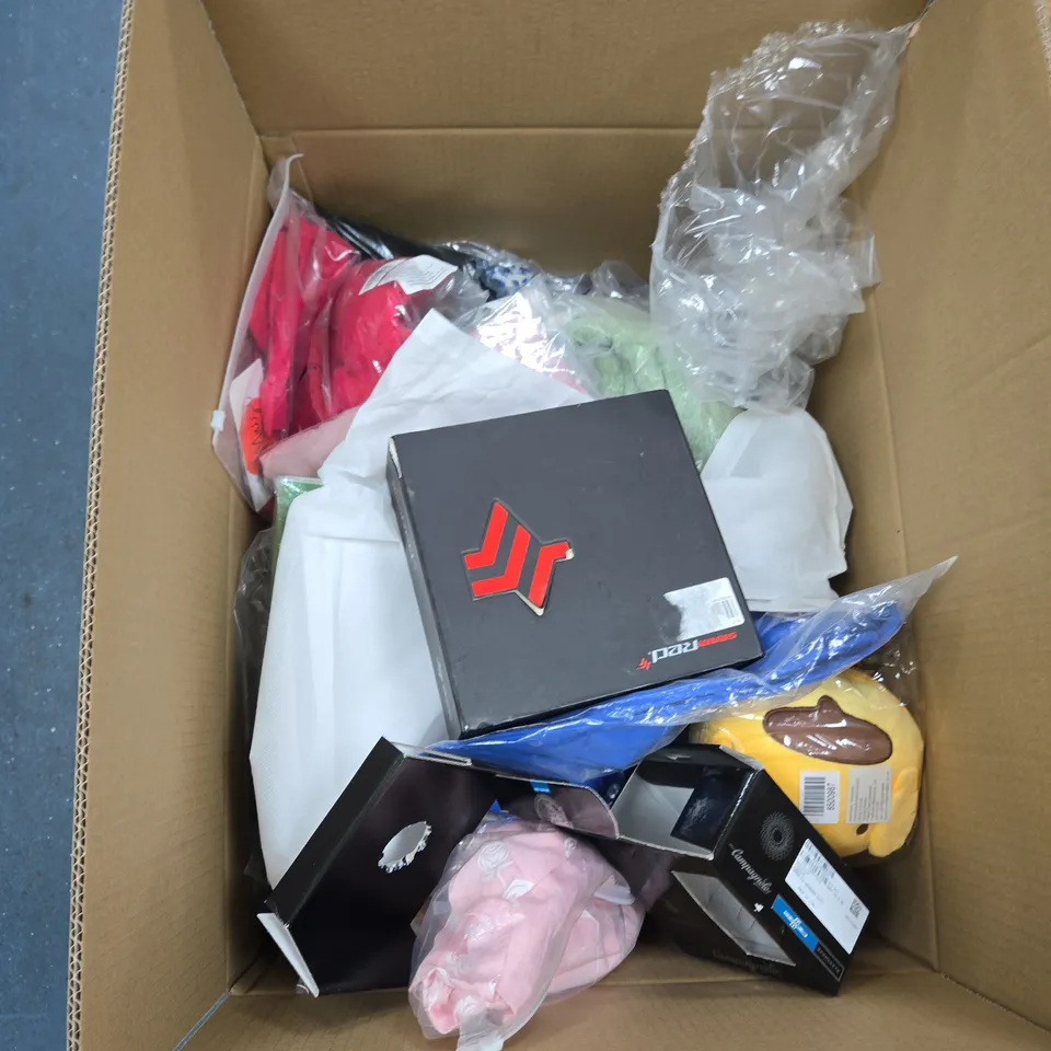 BOX OF APPROXIMATELY 25 ASSORTED CLOTHING ITEMS TO INCLUDE: VALISSIERE SEQUIN JACKET 