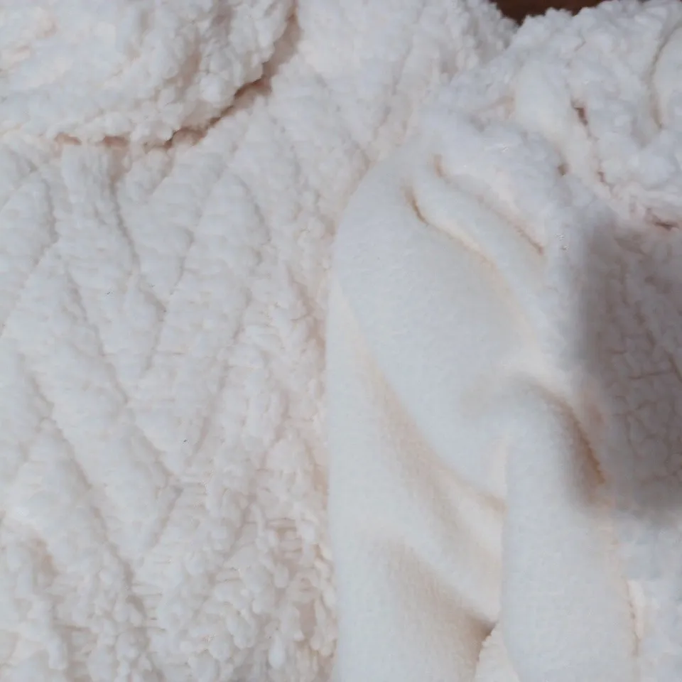 COZEE HOME TUFTED STRIPE VELVETSOFT DUVET SET 