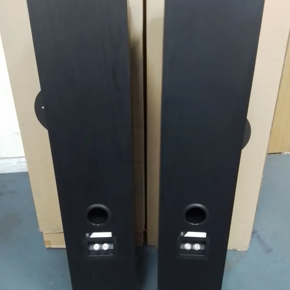 FYNE AUDIO F302I SPEAKER PAIR - 2 BOXES