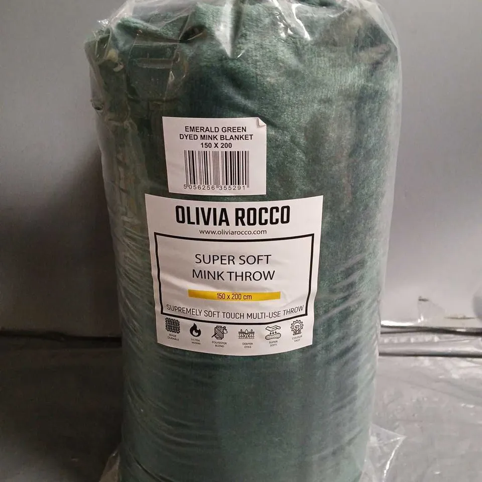 OLIVIA ROCCO EMERALD GREEN DYED MINK BLANKET (150x200cm)