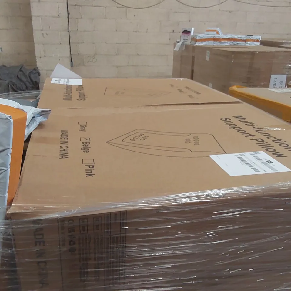 PALLET CONTAINING A LARGE QUANTITY OF MULTIFUNCTIONAL BATHROOM SOFAS, MULTIFUNCTIONAL SUPPORT PILLOWS AND OTHER ASSORTED PRODUCTS