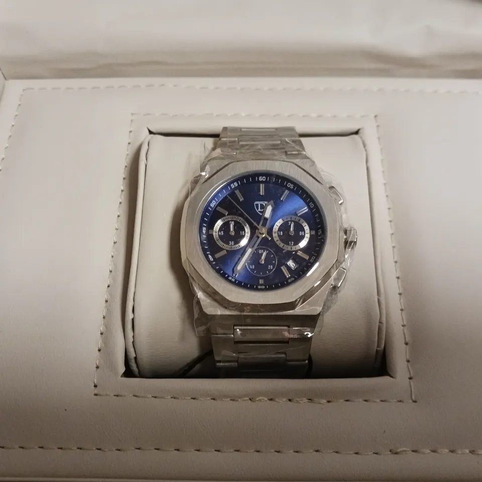 BOXED DESCHAMPS & CO CHRONOGRAPH WATCH WITH STAINLESS STEEL BRACELET 