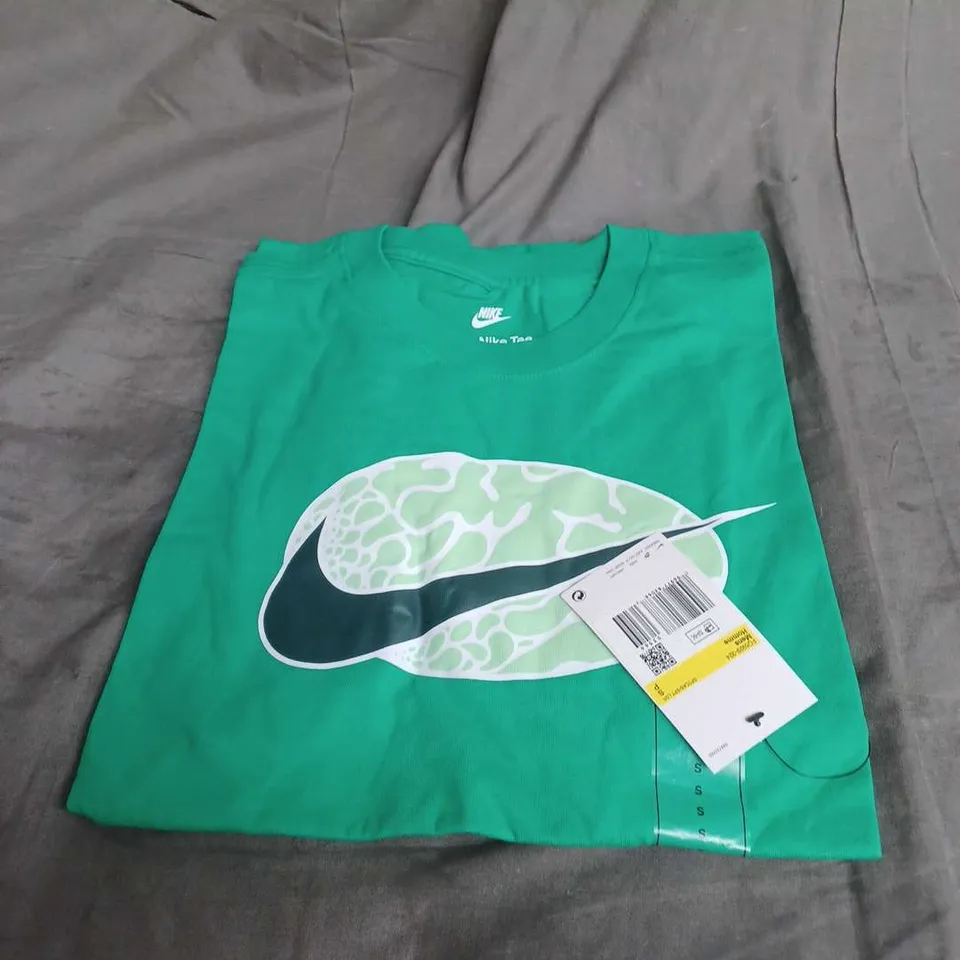 NIKE MEN'S PRINTED TEE IN GREEN SIZE S