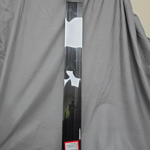 RENAISSANCE VENETIAN BLIND, BLACK, 120CM W X 150CM DROP, 25MM PVC SLATS