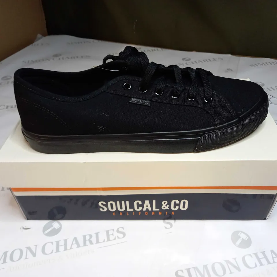 BOXED SOULCAL AND CO SUNRISE LACE SN00 SIZE 9