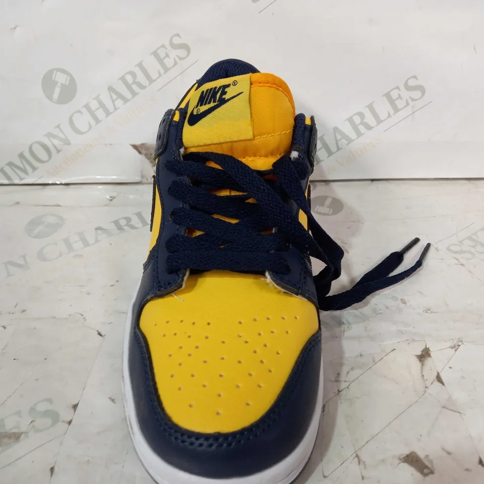 BOXED PAIR OF NIKE SHOES IN YELLOW/NAVY UK SIZE 3