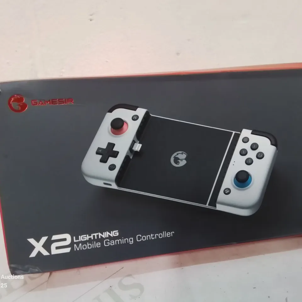 BOXED X2 LIGHTING MOBILE PHONE GAMING CONTROLLER 