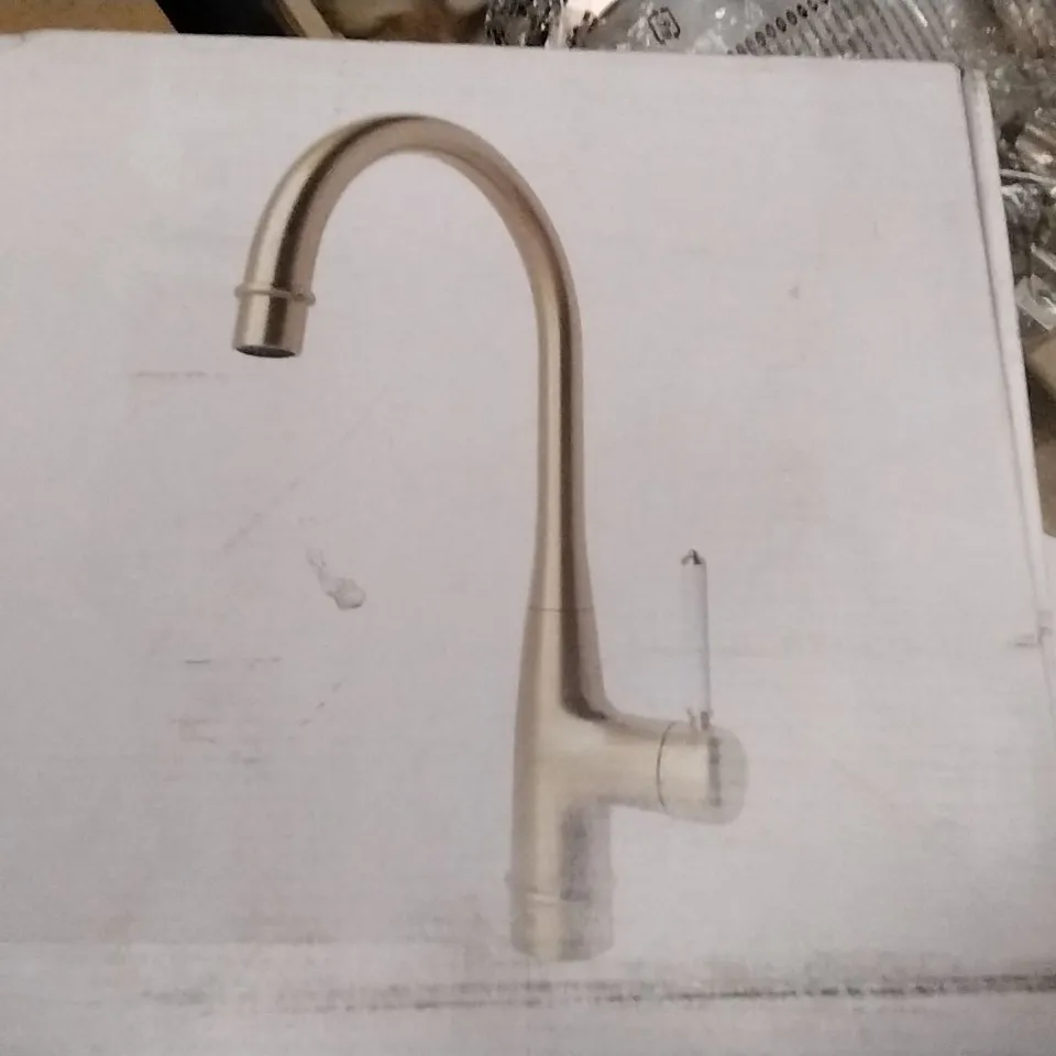 BOXED FILBERT SIDE LEVER TAP BRUSHED BRASS EFFECT 