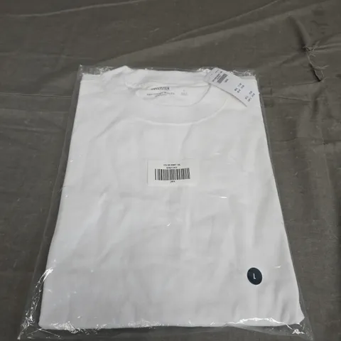 BAGGED HOLLISTER BOXY FIT TEE- SIZE LARGE