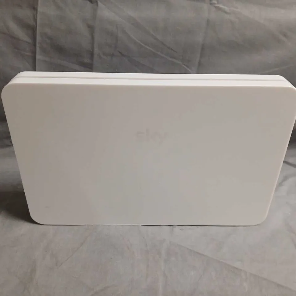 SKY SR213-02-UK WHITE WIRELESS ROUTER