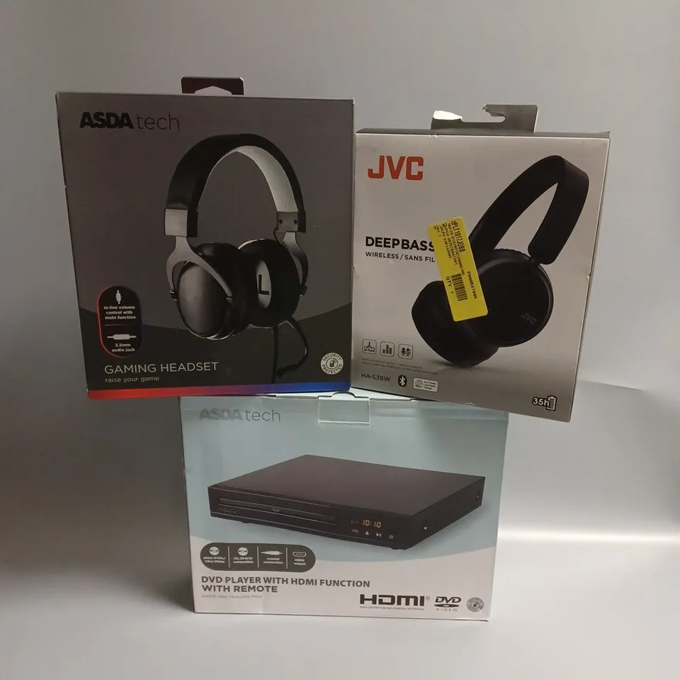 APPROXIMATELY 20 ASSORTED TECH PRODUCTS TO INCLUDE JVC WIRELESS HEADPHONES, GAMING HEADSET, DVD PLAYER 
