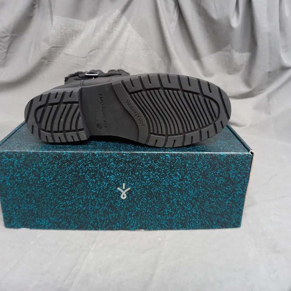 EMU AUSTRALIA BYRON BOOT IN BLACK SIZE 6