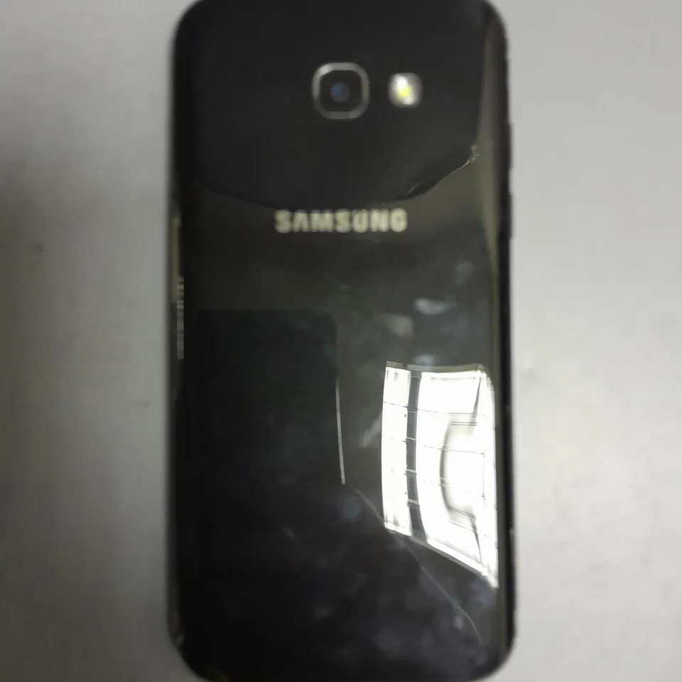 UNBOXED SAMSUNG MOBILE PHONE A5