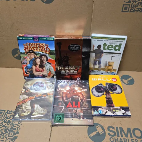 APPROXIMATELY 16 ASSORTED DVDS & BOXSETS TO INCLUDE PLANET OF THE APES SPECIAL EDITION, WALLE, THE DUKES OF HAZZARD SECOND SEASON, ETC