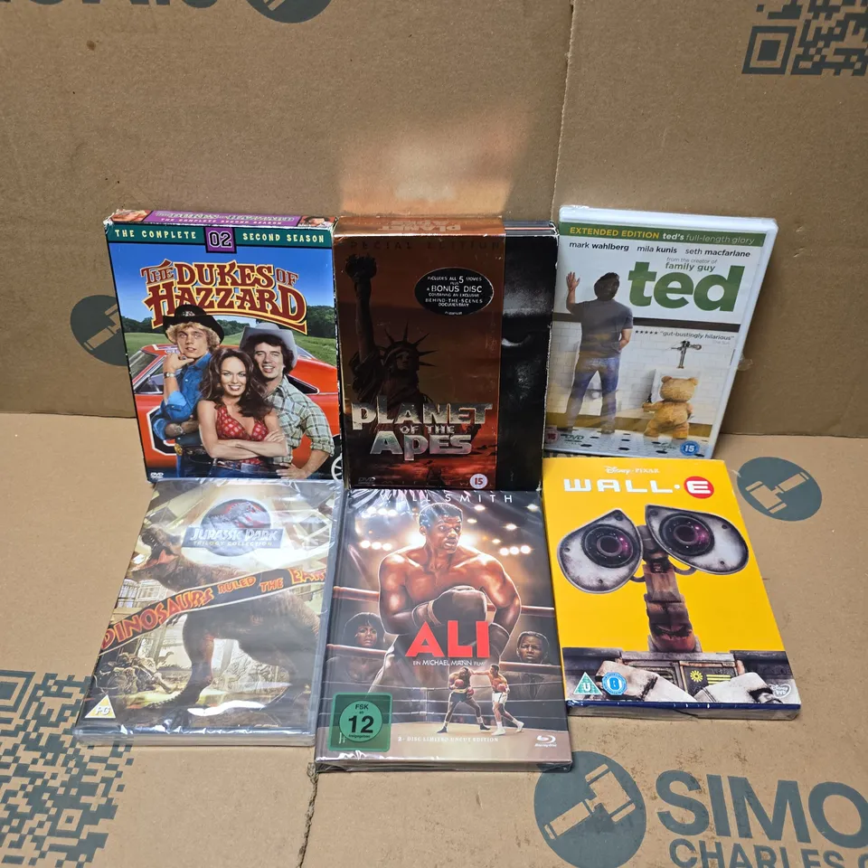 APPROXIMATELY 16 ASSORTED DVDS & BOXSETS TO INCLUDE PLANET OF THE APES SPECIAL EDITION, WALLE, THE DUKES OF HAZZARD SECOND SEASON, ETC