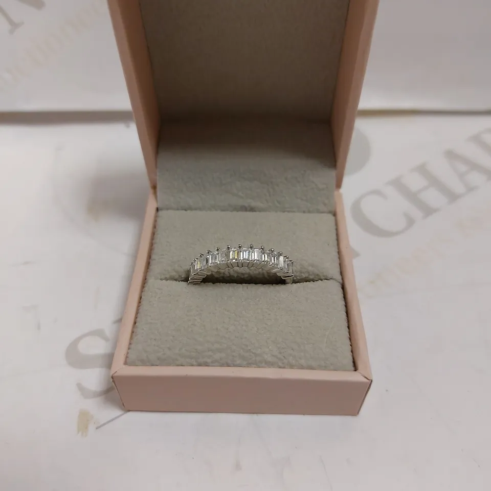 PAIR OF DIAMONIQUE SILVER EFFECT BAND RINGS WITH SPARKLE STONES