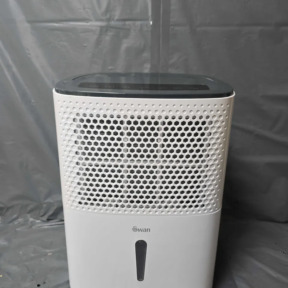 SWAN 10L DEHUMIDIFIER IN WHITE