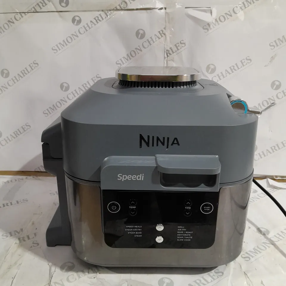 BOXED NINJA SPEEDI 10-IN-1 5.7L RAPID-COOKER & AIR FRYER ON400UK