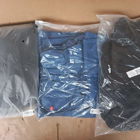 APPROXIMATELY 20 ASSORTED CLOTHING AND FASHION PRODUCTS IN VARIOUS STYLES AND SIZES - COLLECTION ONLY