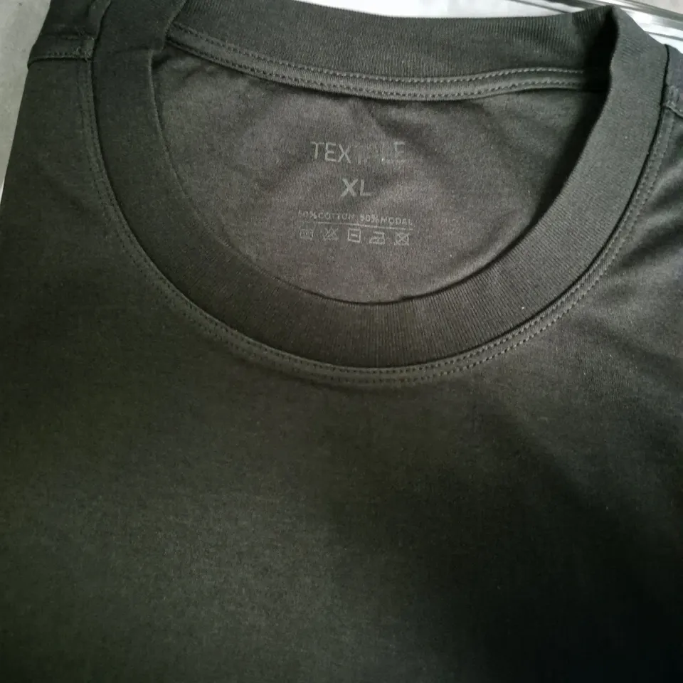 TEXTALE BLACK T-SHIRT – XL