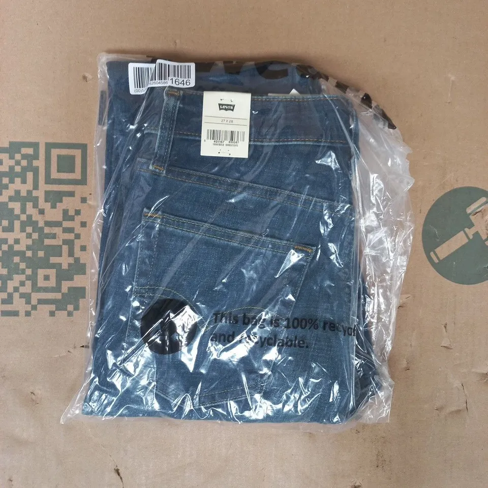 BAGGED LEVI'S JEANS IN BLUE SIZE 27/28