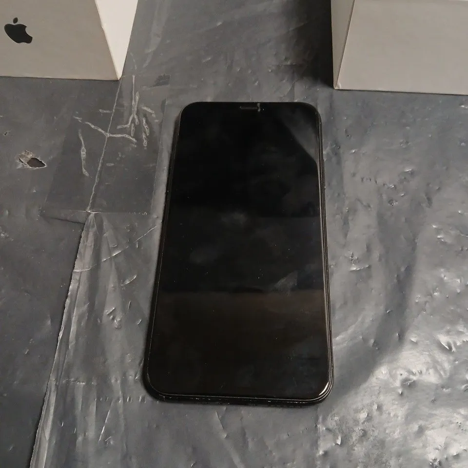 APPLE IPHONE X 64GB – BLACK, BOXED WITH CABLE & ADAPTER