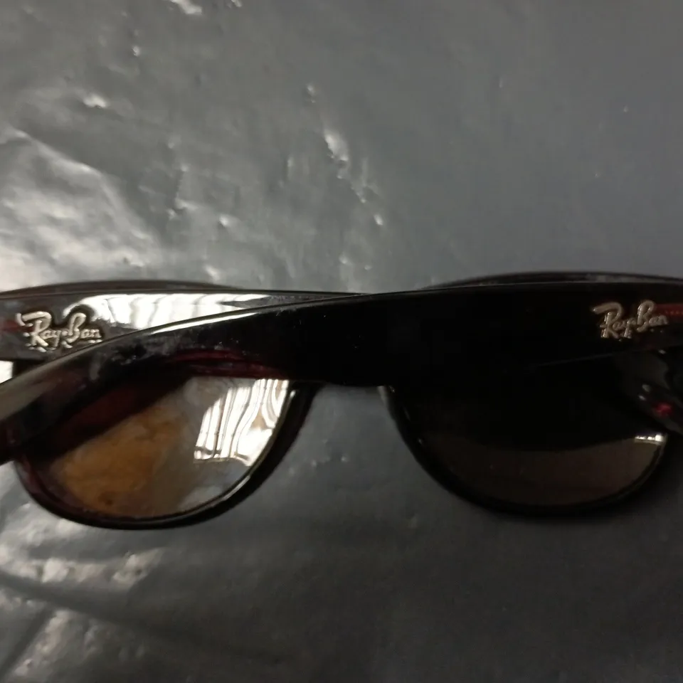 RAY-BAN SUNGLASSES – TORTOISE FRAME, BROWN LENSES (CASE INCLUDED)