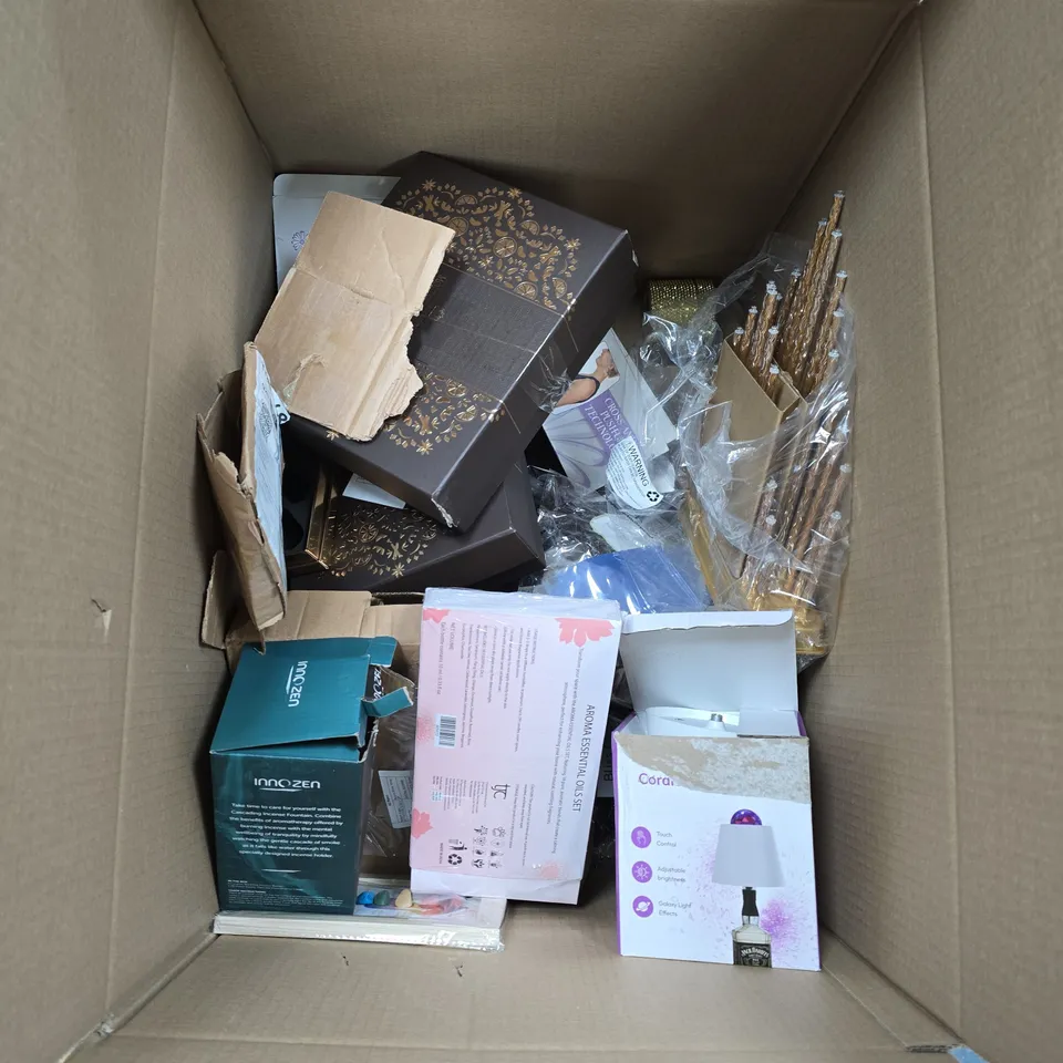 BOX OF APPROXIMATELY 12 ASSORTED ITEMS TO INCLUDE: CORDLESS BOTTLE LAMP AND NECK MASSAGER 