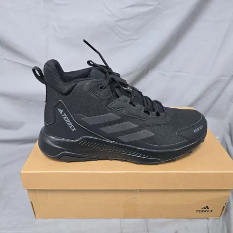 BOXED PAIR OF ADIDAS TERREX ANYLANDER MID RAIN READY IN BLACK - UK 8