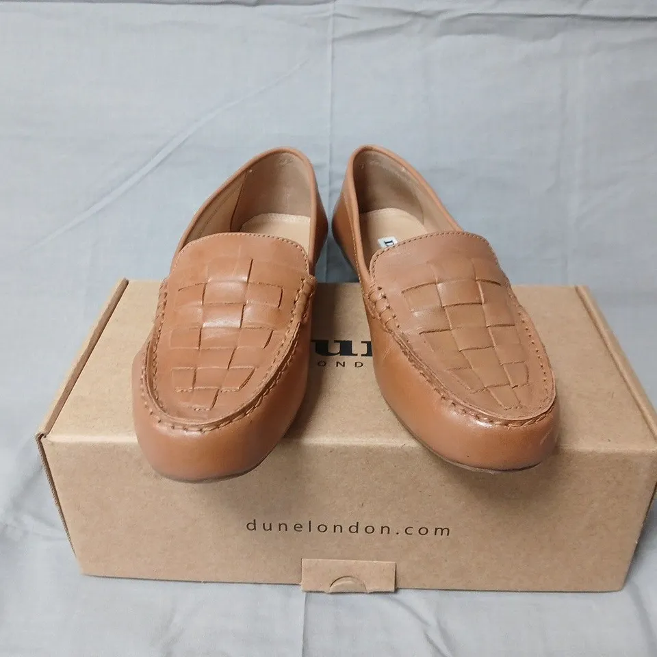 DUNE LONDON GREENE TAN LEATHER WOVEN DRIVING LOAFERS – UK 6 / EU 39