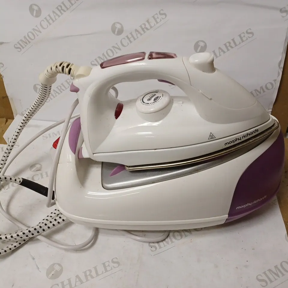 MORPHY RICHARDS JET STEAM GENERATOR IRON PINK/WHITE