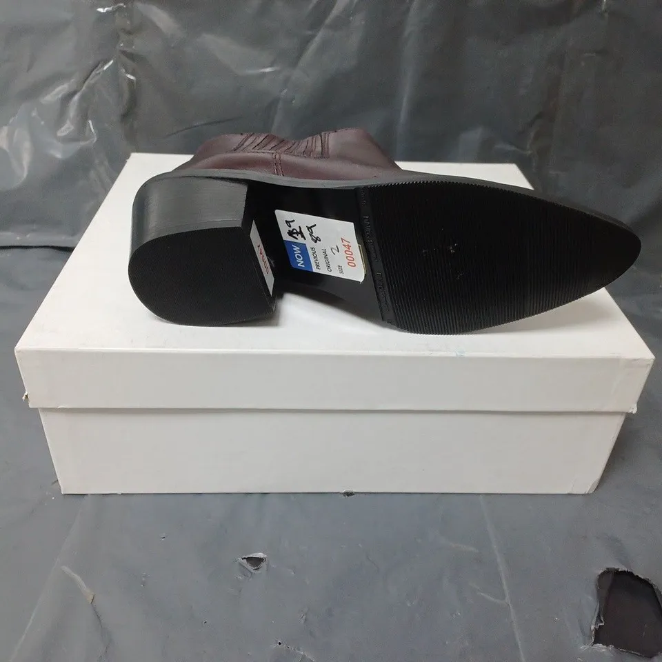 BOXED PAIR OF WOMENS WINE LEATHER ANKLE BOOTS SIZE 35